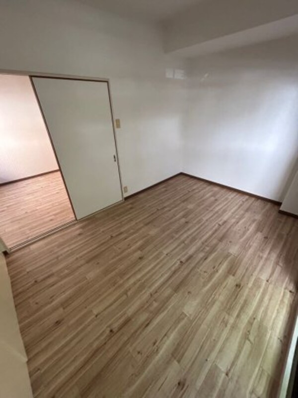 寝室(使い勝手のいい寝室です)