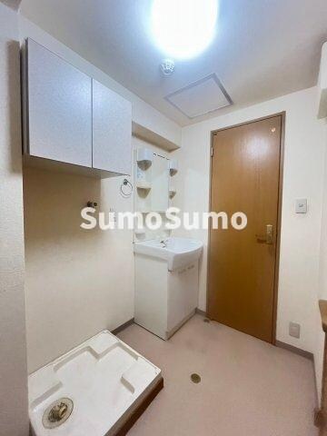 物件内観写真4　(脱衣スペースもあります)