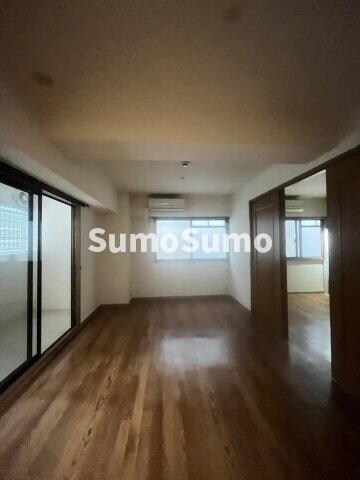 物件内観写真12　(居間です)