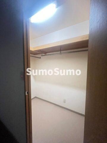 物件内観写真13　(大きなスペースがあり、収納には困りません)
