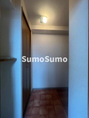 物件内観写真23　(明るい玄関です)