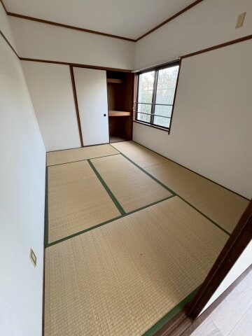 物件内観写真18　(趣のある和室です)