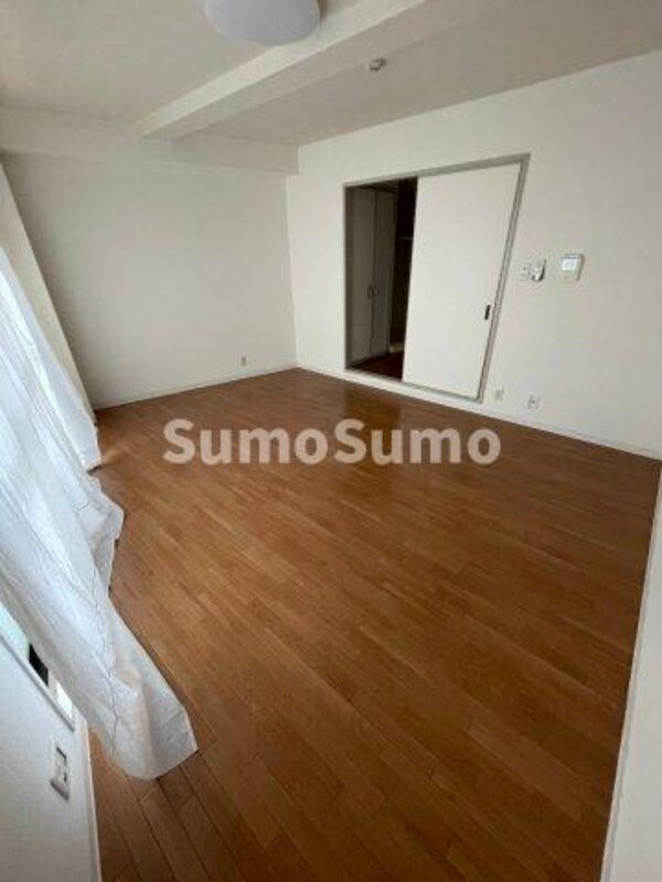 居室(使いやすいリビングです)