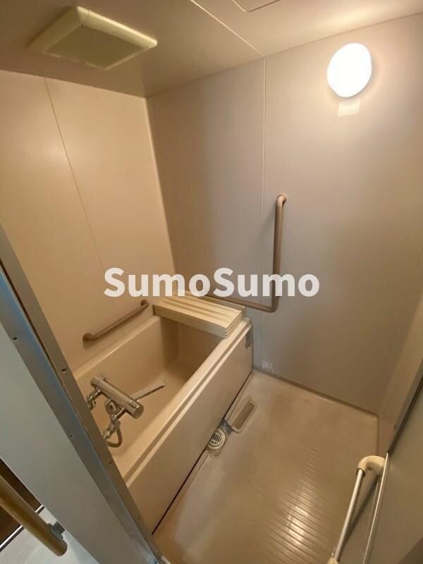 物件内観写真9　(きれいなお風呂です)