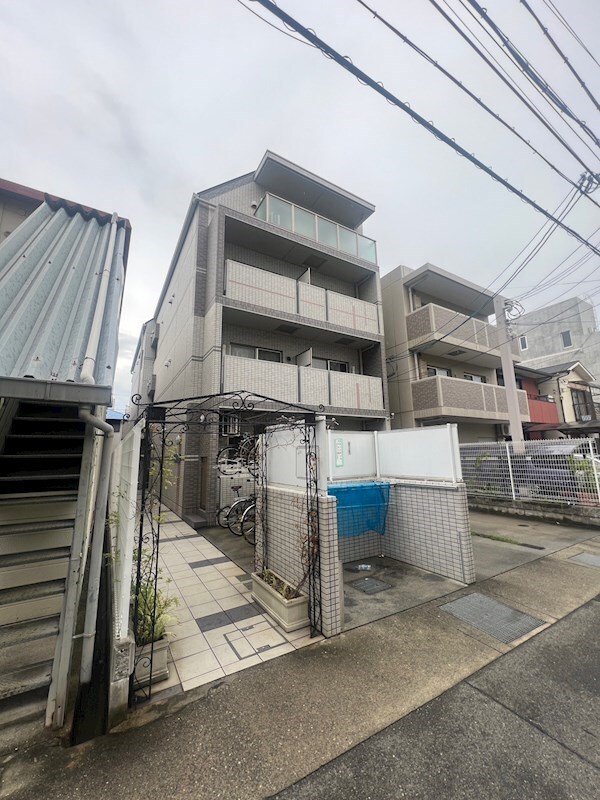 物件外観写真1　(外観も気になるポイント)