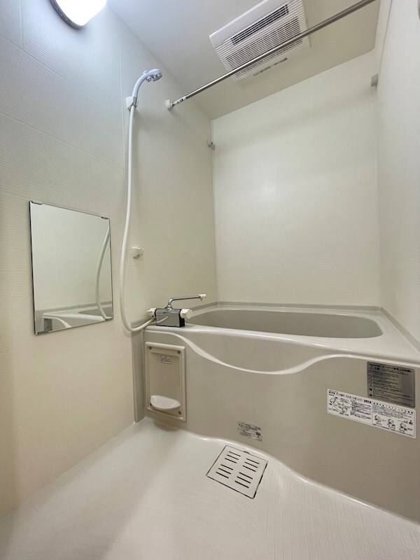 物件内観写真8　(日々の暮らしに欠かせないお風呂です)
