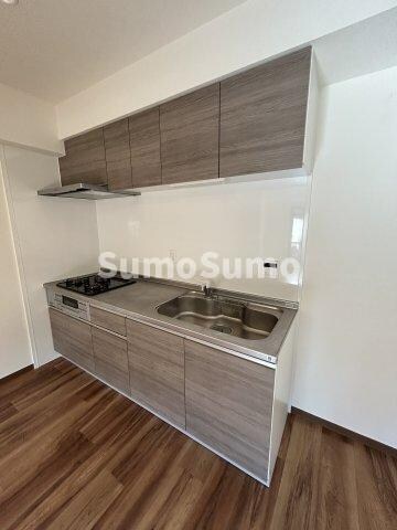 物件内観写真7　(コンパクトなキッチンで掃除もラクラク)