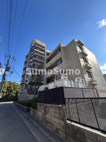 物件外観写真4　(きれいな外観です)