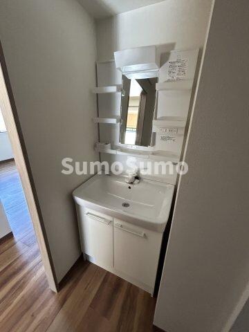 物件内観写真10　(脱衣スペースもあります)