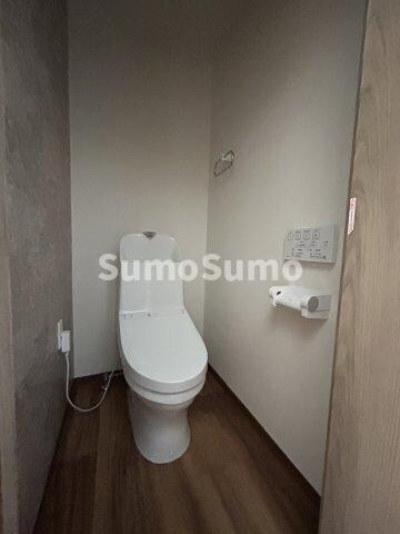 物件内観写真11　(清潔感のあるトイレです)