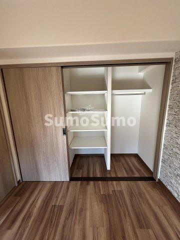 物件内観写真12　(収納豊富です)