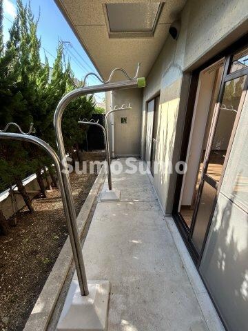 物件内観写真14　(お洗濯にも便利なバルコニー付き)