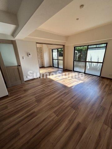 物件内観写真20　(ゆったりとしたリビングです)