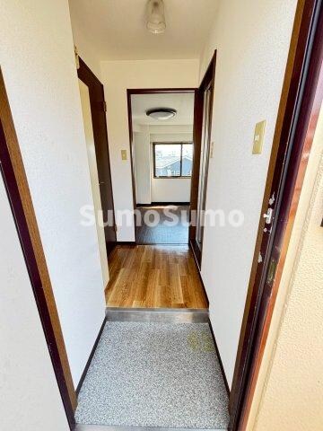 物件内観写真3　(玄関です)