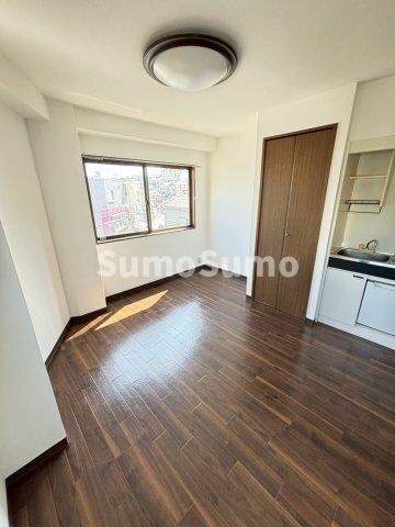 物件内観写真4　(ゆったり過ごせる居間です)