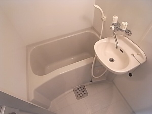 浴室(ゆったり過ごせるお風呂です)