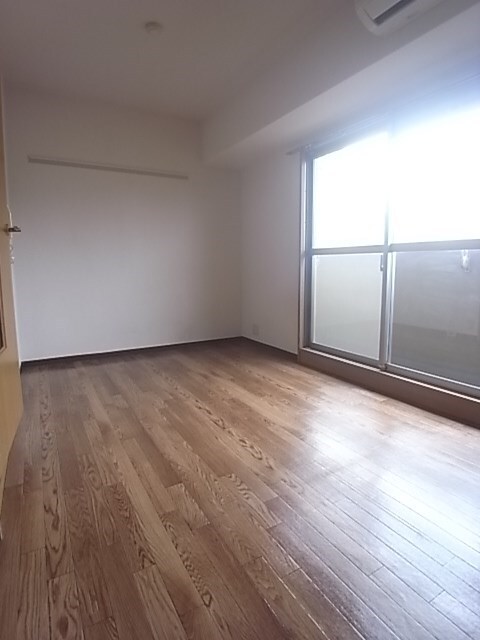 物件内観写真19　(ゆったりとしたリビングです)