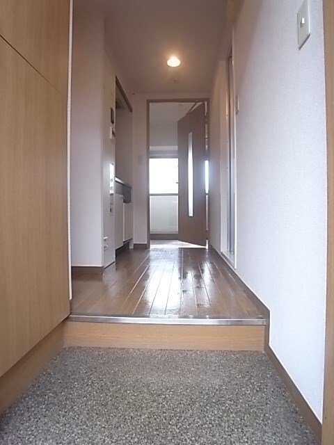 物件内観写真26　(きれいな玄関です)
