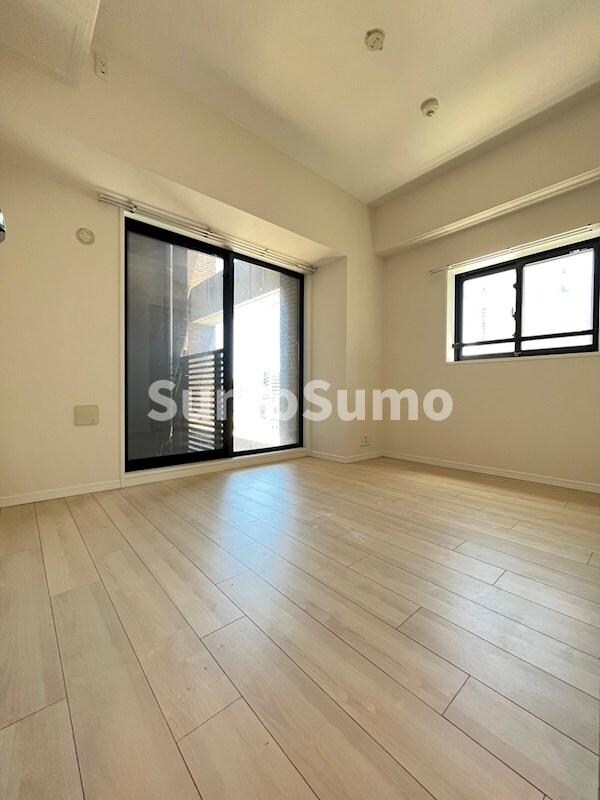 物件内観写真7　(使い勝手のいい寝室です)