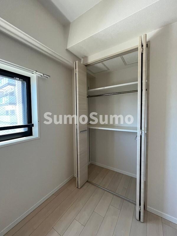 物件内観写真10　(収納豊富です)