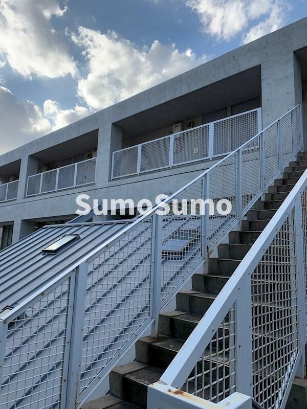 物件外観写真2　(外観は落ち着いています)