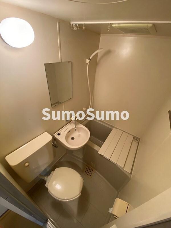 物件内観写真10　(日々の疲れを癒すお風呂付です)