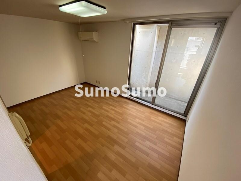 物件内観写真23　(おしゃれな居間です)