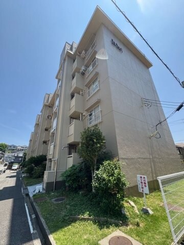 物件外観写真1　(きれいな外観です)