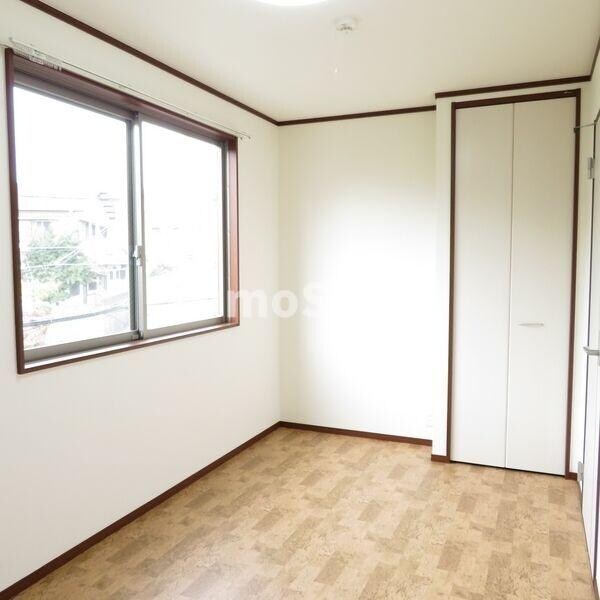 物件内観写真4　(落ち着いて過ごせるお部屋なので、寝室にいかがでしょうか)