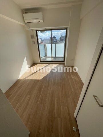 物件内観写真22　(使い勝手のいい寝室です)