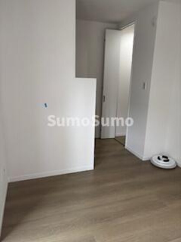 寝室(落ち着いて過ごせるお部屋なので、寝室にいかがでしょうか)
