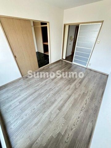 物件内観写真6　(使い勝手のいい寝室です)