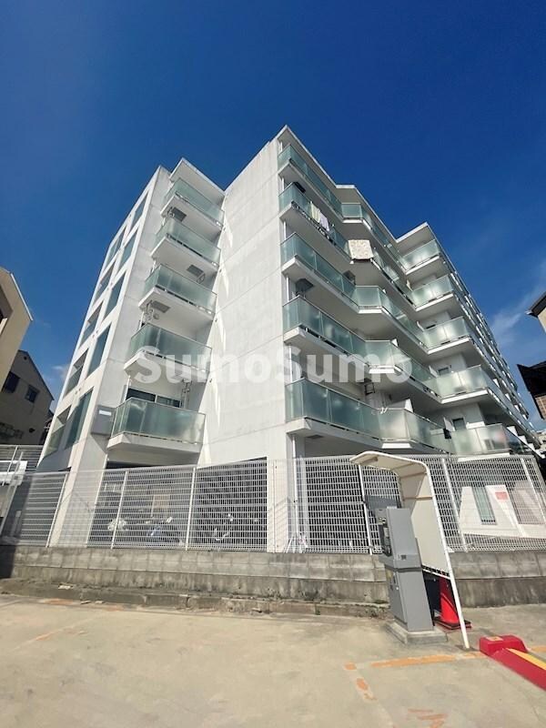 物件外観写真1　(きれいな外観です)