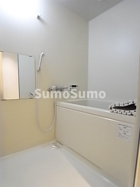 物件内観写真16　(コンパクトで使いやすいお風呂です)