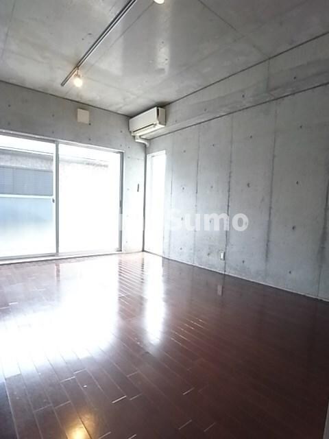 物件内観写真17　(リビングです)