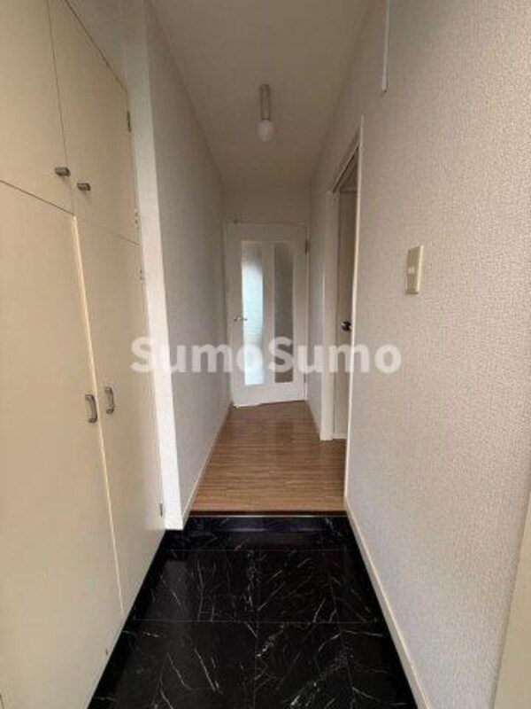 玄関(玄関です)