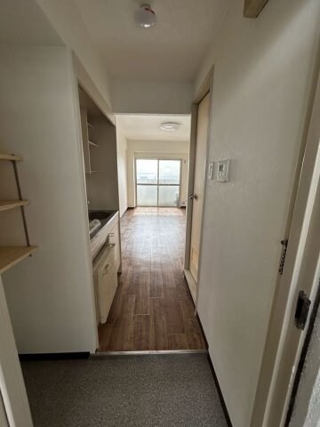 物件内観写真3　(玄関です)