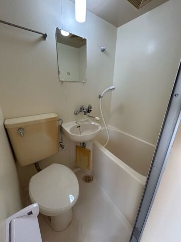 物件内観写真5　(コンパクトで使いやすいお風呂です)