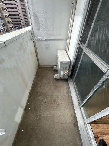 物件内観写真7　(暖かな日差しのふりそそぐバルコニー)