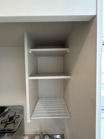 物件内観写真17　(こまごまとしたものを収納できそうですね)