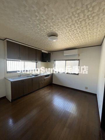 物件内観写真3　(リビングです)