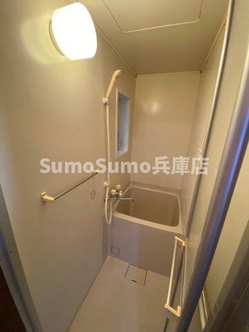 物件内観写真4　(落ち着いた空間のお風呂です)