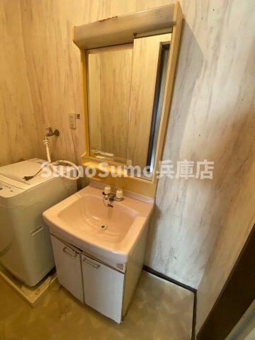 物件内観写真10　(使いやすい洗面所です)