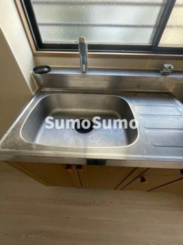 キッチン(コンパクトなキッチンで掃除もラクラク)