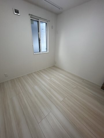 物件内観写真9　(洋室です)