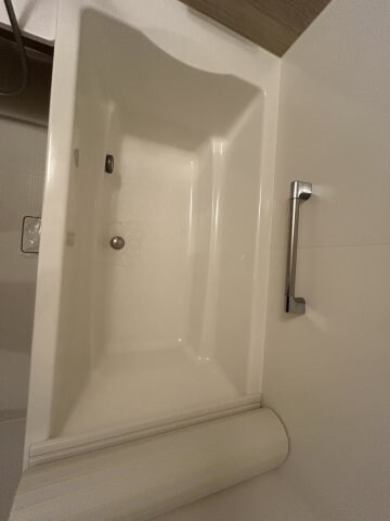 物件内観写真17　(きれいなお風呂です)