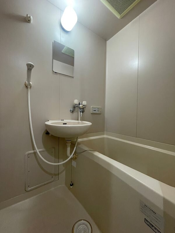 物件内観写真8　(お風呂です)