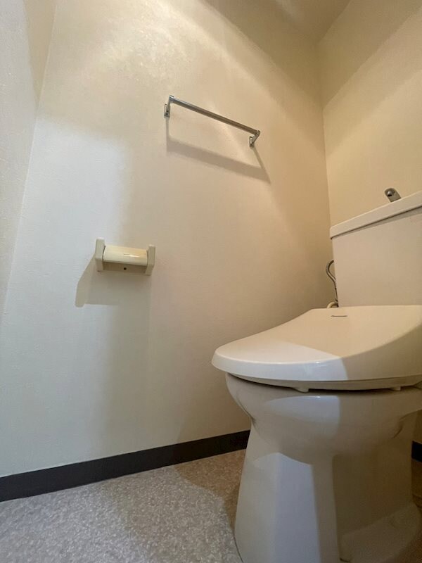 物件内観写真11　(トイレもきれいです)