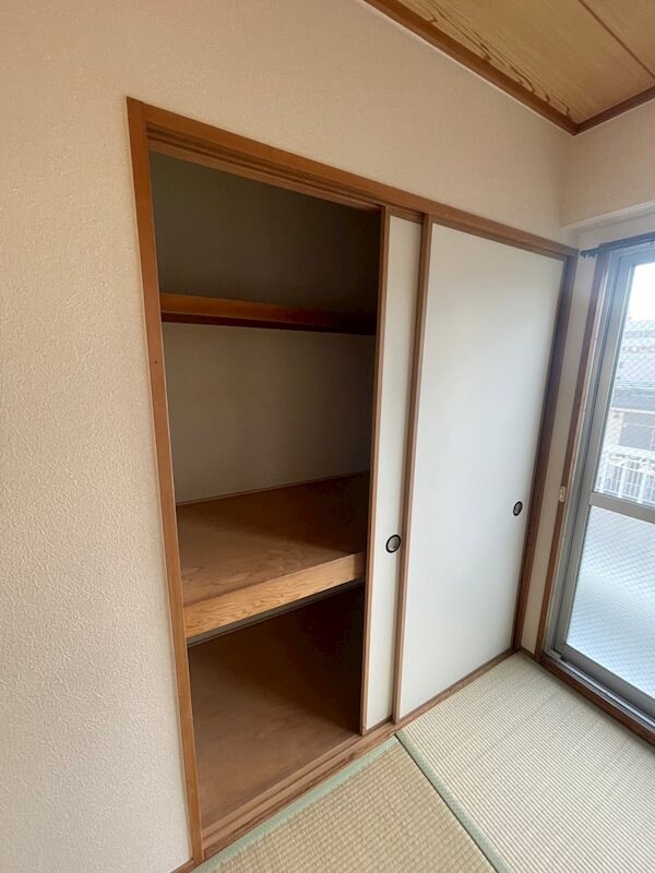 物件内観写真20　(ちょっとした収納スペースも充実しています)