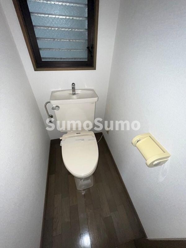 物件内観写真13　(コンパクトで使いやすいトイレです)